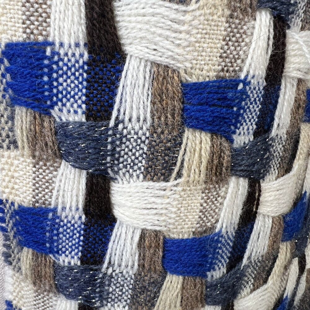 Italian Woven Lambswool Scarf Unisex 32”x9 Tassel Textured Blue Tan‎ Fall Winter - Picture 8 of 8